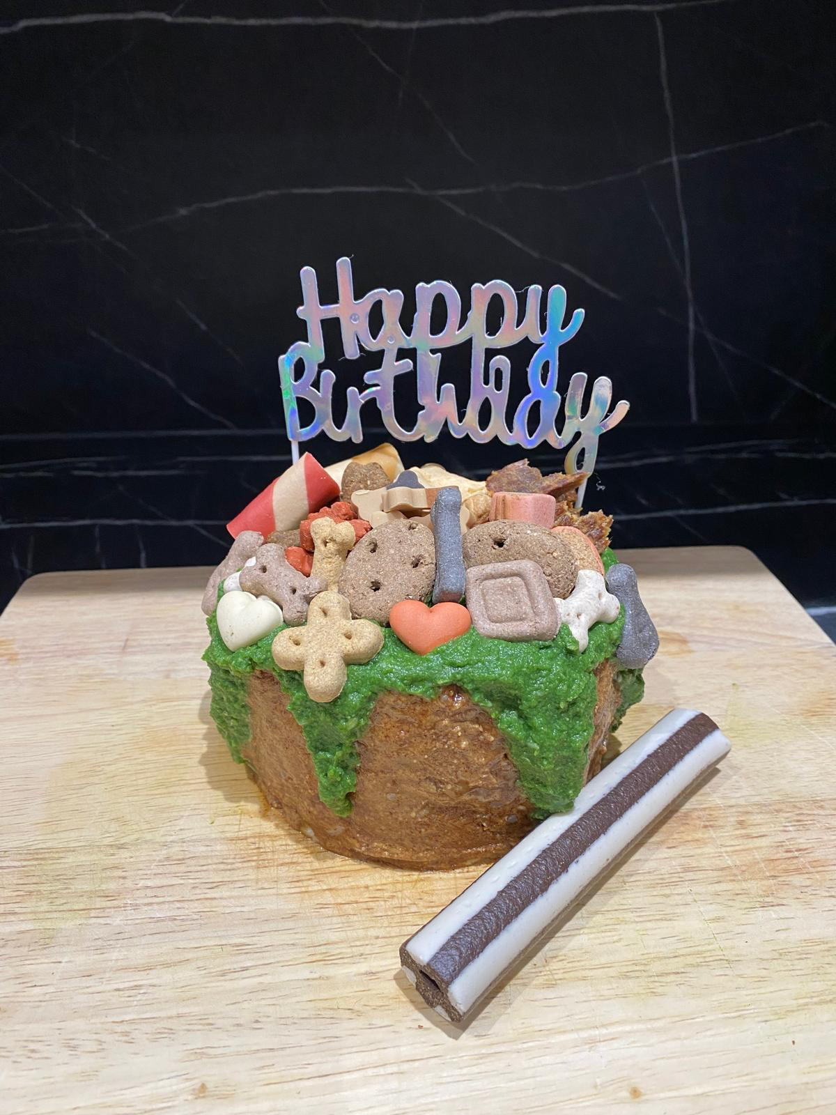 Treats Cake - Image 3